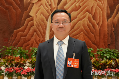 代表履責(zé)，兩會聲音｜中國樂凱黨委書記、董事長侯景濱履職盡責(zé)、建言獻(xiàn)策