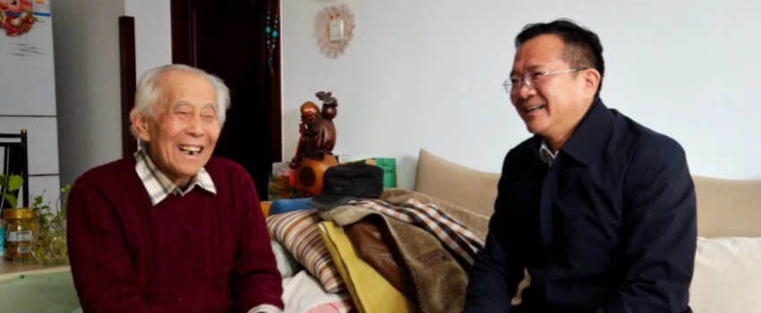 中國樂凱黨委領導看望慰問樂凱老領導、老專家、老干部、老黨員及生活困難職工